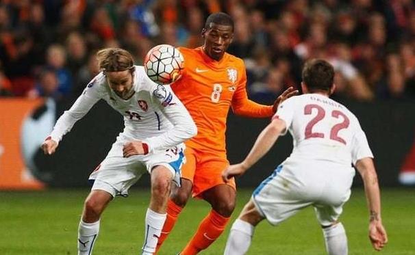 荷兰vs捷克比赛直播_欧洲杯荷兰vs捷克视频集锦 录像回放